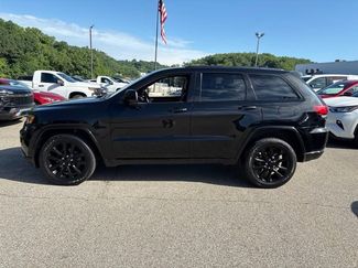 Used 2020 Jeep Grand Cherokee Altitude AWD/4WD video 2