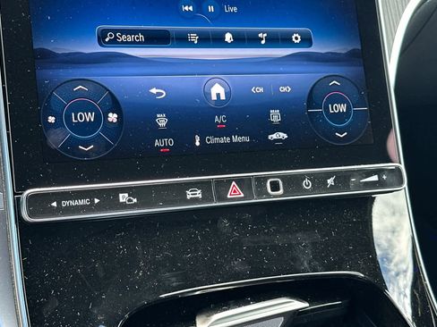 New 2025 Mercedes-Benz C 300 4MATIC Sedan image 18