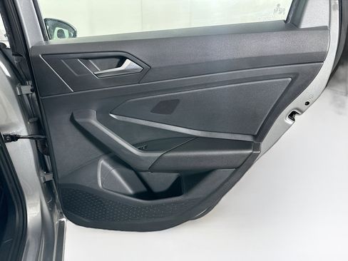 Used 2022 Volkswagen Jetta SE FWD image 29