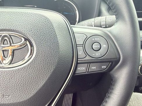 Used 2025 Toyota RAV4 XSE AWD/4WD image 8