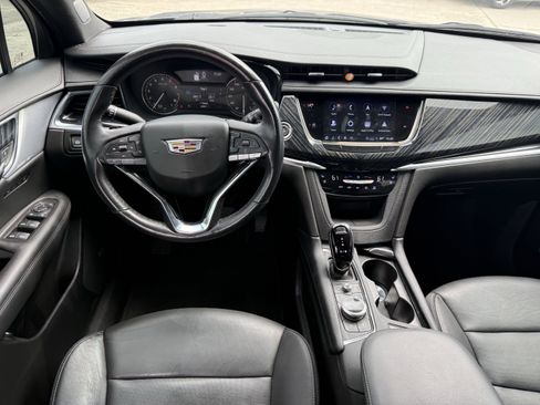 Used 2023 Cadillac XT6 Premium Luxury FWD image 14