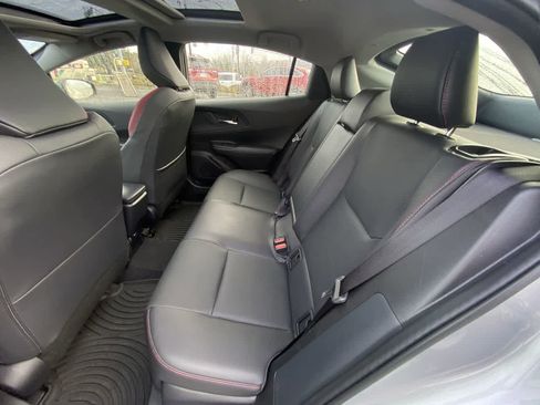 Used 2025 Toyota Prius Plug-In Hybrid image 22