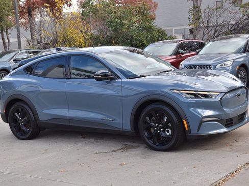 Certified 2024 Ford Mustang Mach-E Select w/ Comfort Package Lite image 5