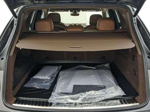 Certified 2023 Porsche Cayenne Turbo AWD/4WD image 48