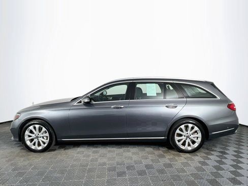 Used 2017 Mercedes-Benz E 400 4MATIC Wagon image 3