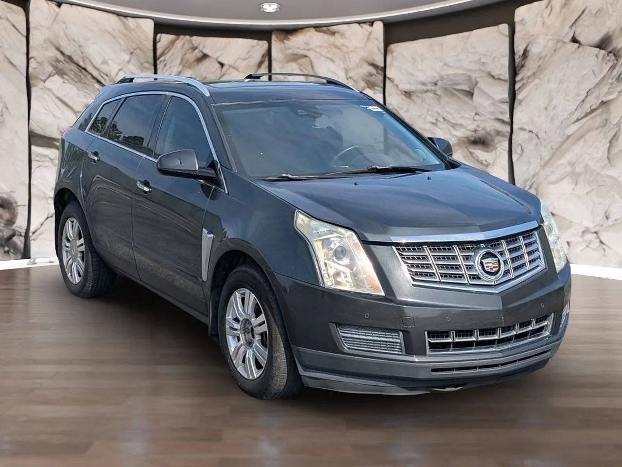 Used 2015 Cadillac SRX Luxury w/ Driver Awareness Package FWD image 18