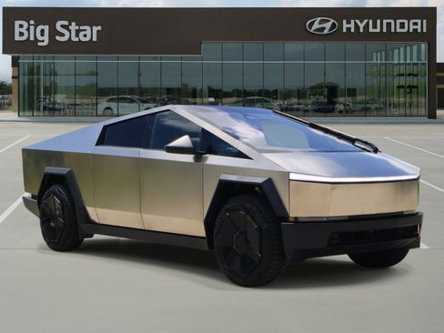 Used 2025 Tesla Cybertruck 2WD Crew Cab image 6