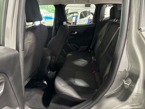 Used 2020 Jeep Renegade Sport w/ UConnect 7.0 Group FWD image 17