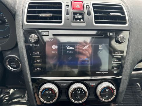 Used 2017 Subaru Forester 2.5i Touring AWD/4WD image 54