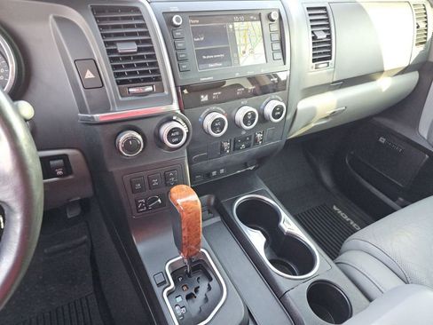 Used 2021 Toyota Sequoia Platinum image 36