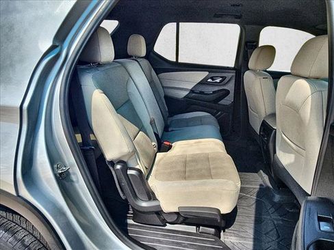Certified 2022 Chevrolet Traverse LS FWD image 20