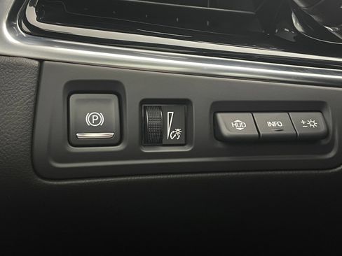 Used 2023 Cadillac XT6 Premium Luxury w/ Technology Package AWD/4WD image 26