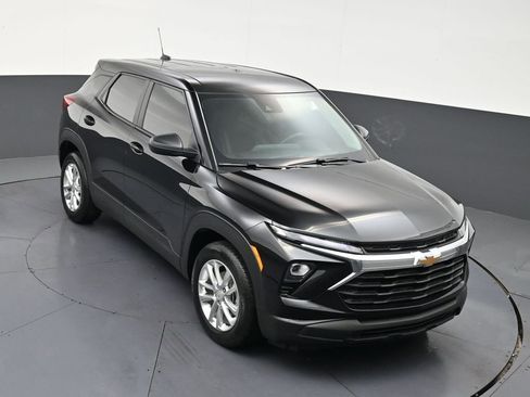 Used 2025 Chevrolet TrailBlazer LS FWD image 19