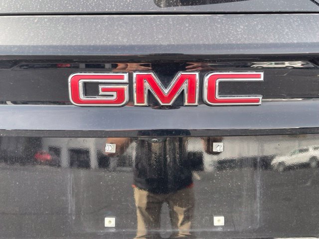 Used 2025 GMC Acadia Elevation FWD image 7