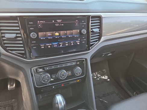 Used 2021 Volkswagen Atlas Cross Sport SEL R-Line FWD image 26
