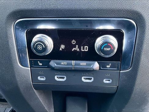 Used 2023 GMC Yukon Denali w/ Advanced Technology Package image 36