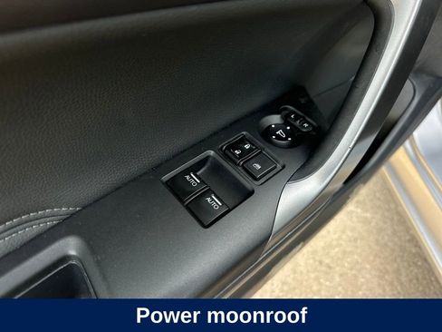 Used 2016 Honda Accord Touring image 11