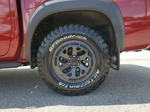 Used 2025 Nissan Frontier PRO-4X AWD/4WD image 11