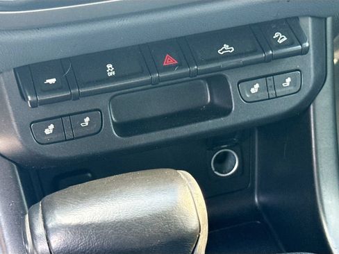 Used 2016 Chevrolet Colorado Z71 AWD/4WD image 22