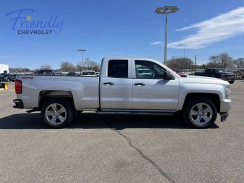 Certified 2018 Chevrolet Silverado 1500 Custom w/ Custom Value Package AWD/4WD image 9
