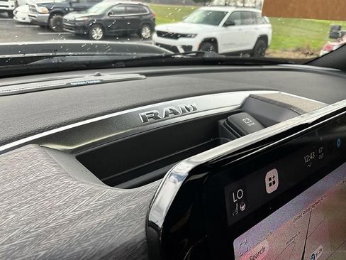 New 2026 RAM 3500 Laramie AWD/4WD image 25
