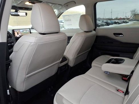 New 2026 Nissan Pathfinder SL image 27