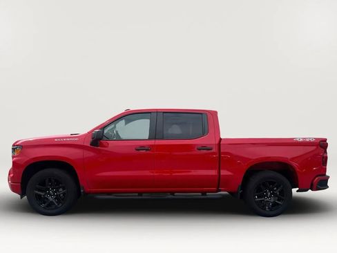 Used 2024 Chevrolet Silverado 1500 Custom image 6