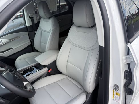 New 2026 Ford Explorer Active w/ Active Comfort Package RWD image 13
