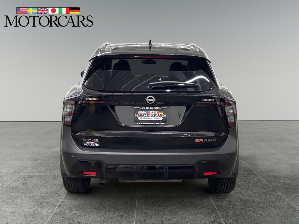 Used 2025 Nissan Kicks SR AWD/4WD image 4
