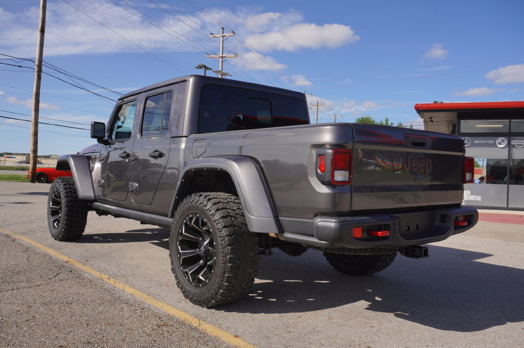 Used 2021 Jeep Gladiator Rubicon w/ Trailer Tow Package AWD/4WD image 5