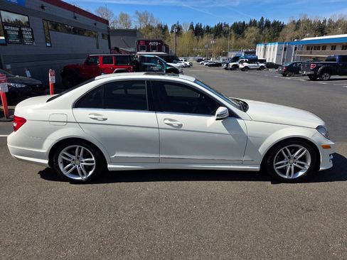 Used 2012 Mercedes-Benz C 300 4MATIC Sedan image 8