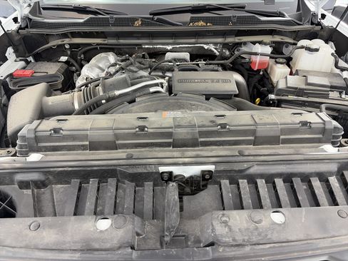 Used 2025 Chevrolet Silverado 2500 LT w/ Convenience Package AWD/4WD image 11