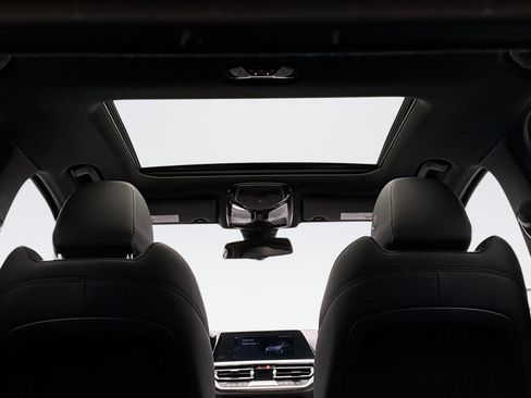 Used 2020 BMW 330i xDrive 330I NAV w/ Driving Assistance Package image 19