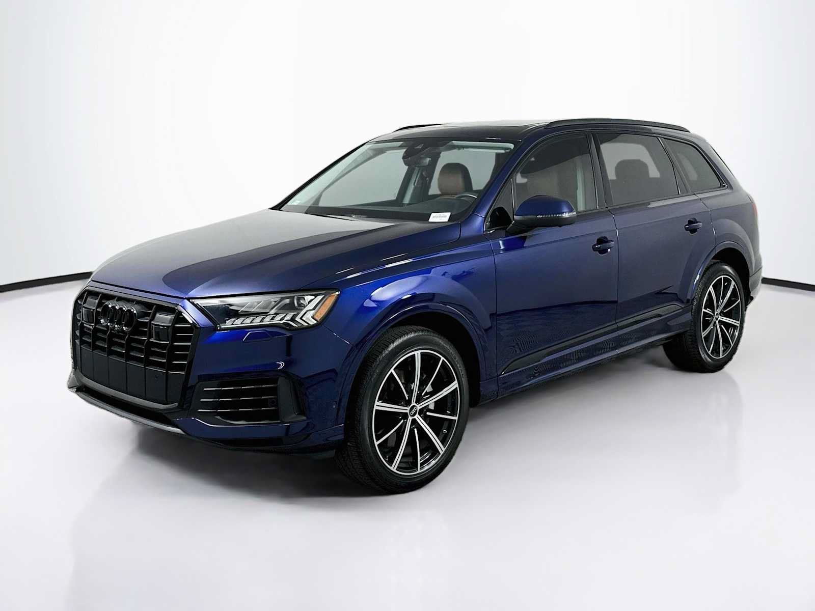 Used 2023 Audi Q7 3.0T Premium Plus w/ Premium Plus Package AWD/4WD image 1