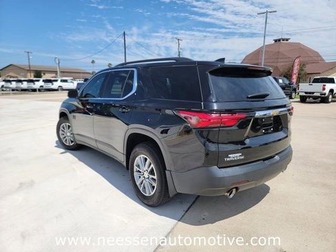 Used 2023 Chevrolet Traverse LT w/ LPO, Floor Liner Package FWD image 5