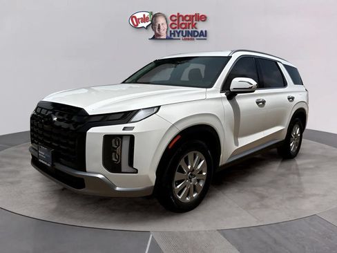 Used 2023 Hyundai Palisade SEL AWD/4WD image 1