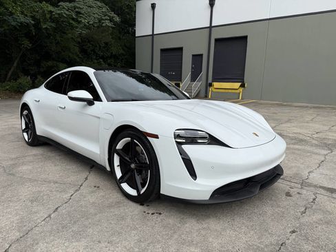 Used 2022 Porsche Taycan RWD image 15