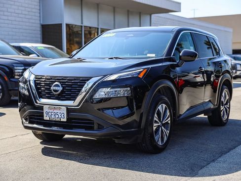 Used 2023 Nissan Rogue SV FWD image 3