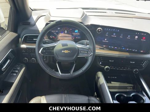 Used 2025 Chevrolet Tahoe High Country RWD image 13
