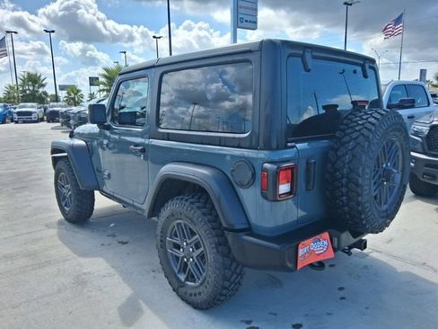 Used 2025 Jeep Wrangler Sport AWD/4WD image 5