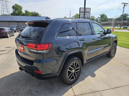 Used 2018 Jeep Grand Cherokee Trailhawk AWD/4WD image 6