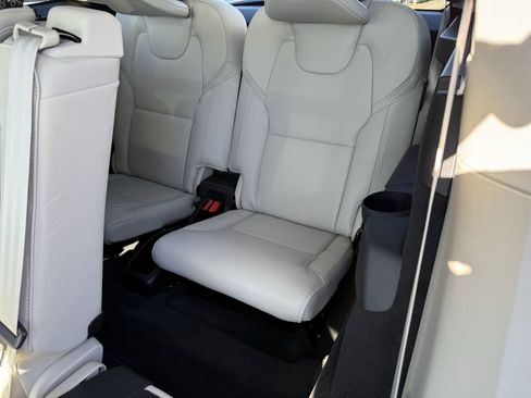 New 2026 Volvo XC90 B6 Ultra image 14
