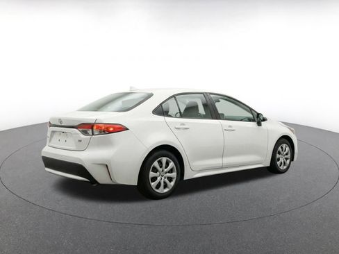 Used 2025 Toyota Corolla LE FWD image 9