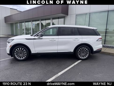 Certified 2020 Lincoln Aviator Reserve w/ Elements Package Plus AWD/4WD image 2