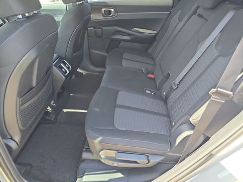New 2026 Kia Sorento LX image 16