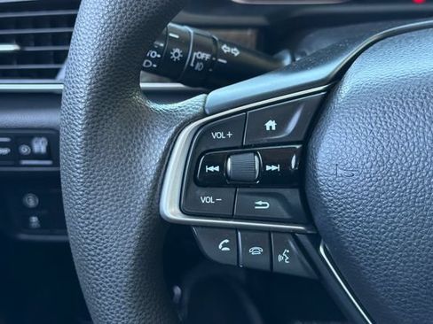 Certified 2018 Honda Accord EX image 28