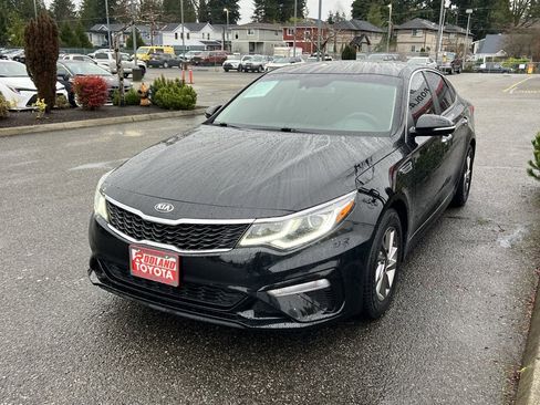 Used 2019 Kia Optima LX image 3