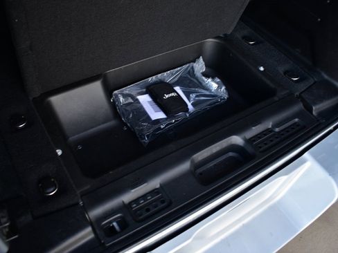 Used 2022 Jeep Wrangler Unlimited Sahara image 29