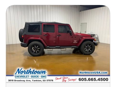 Used 2011 Jeep Wrangler Unlimited Sahara w/ Dual Top Group AWD/4WD image 7