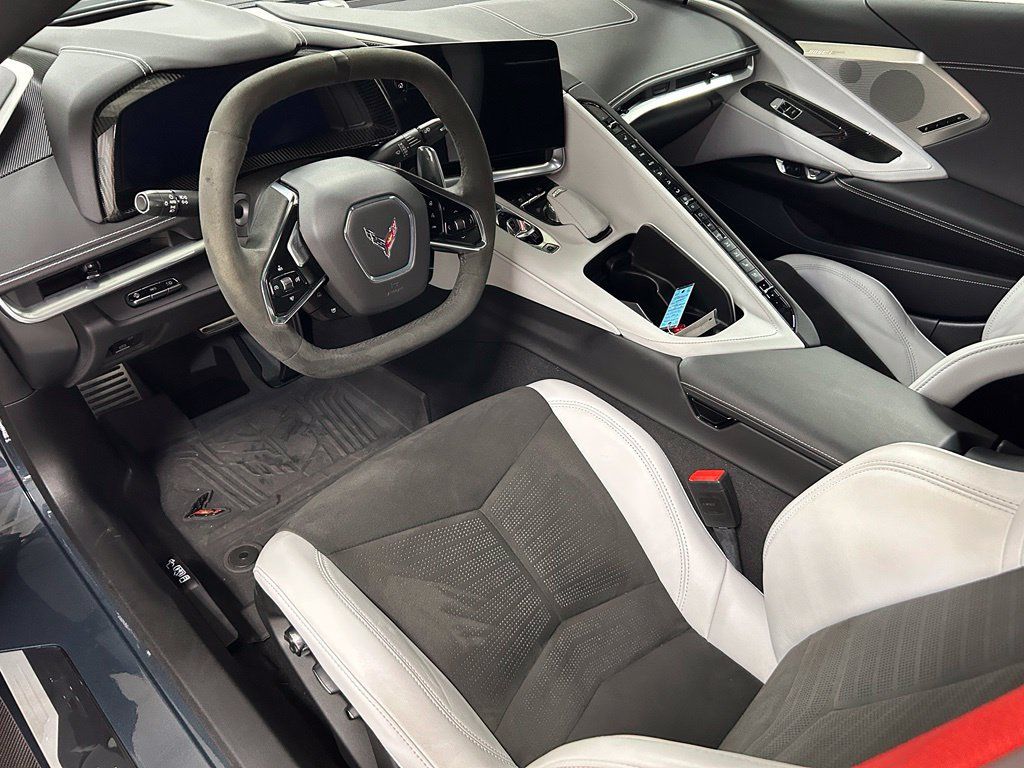 Used 2021 Chevrolet Corvette Stingray Preferred Cpe w/ Z51 Performance Package RWD image 16